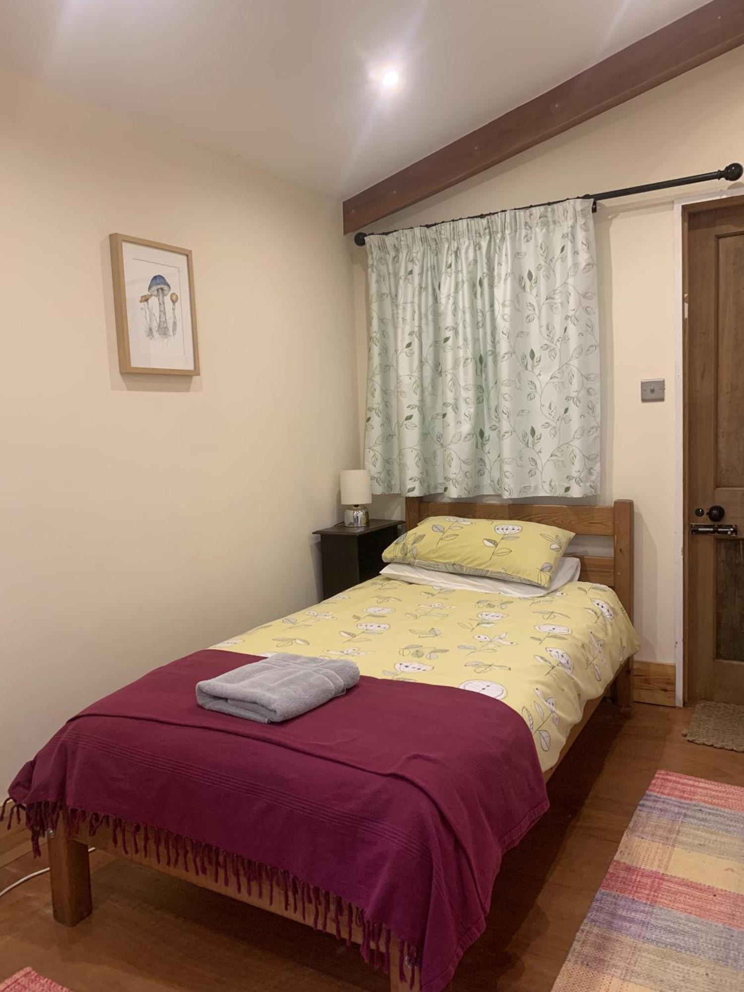 Ceridwen Glamping, Double Decker Bus And Yurts Hotel Llandysul ภายนอก รูปภาพ